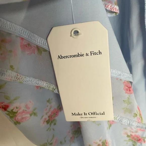 Abercrombie & Fitch Floral Ruffle Dress in Light Blue and Pink - Picture 5 of 5